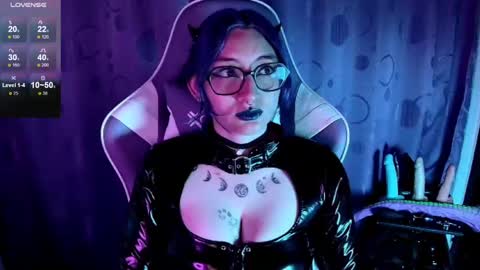 Snapshot of kimlennox_ chatting on September 2025 01:37:02 PM online show from September 2025 01:37:02 PM