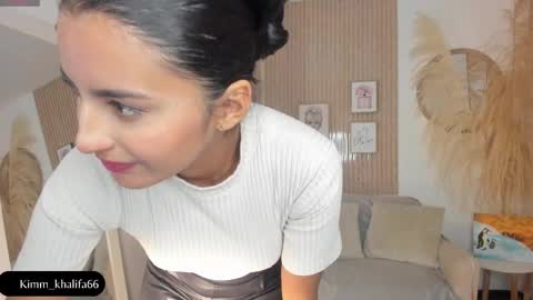 Kim  online show from March 2025 01:25:02 AM