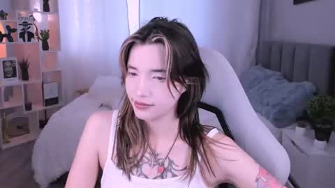 Snapshot of kimm_wong chatting on June 2026 03:49:01 AM kimm wong online show from June 2026 03:49:01 AM
