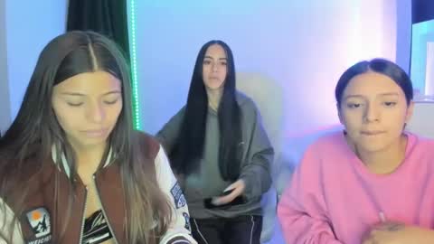 Snapshot of kimmi_foxy chatting on December 2024 12:59:02 AM kimmi online show from December 2024 12:59:02 AM