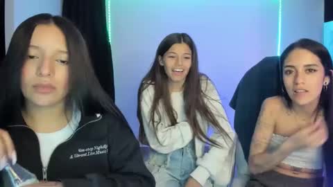 Snapshot of kimmi_foxy chatting on December 2024 11:42:02 PM kimmi online show from December 2024 11:42:02 PM