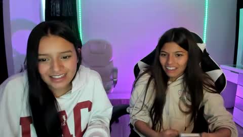 Snapshot of kimmi_foxy chatting on January 2025 10:31:02 PM kimmi online show from January 2025 10:31:02 PM