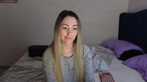 Kimmie online show from February 2025 08:20:02 PM