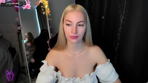 kimmy1_powell online show from April 2026 04:40:01 AM