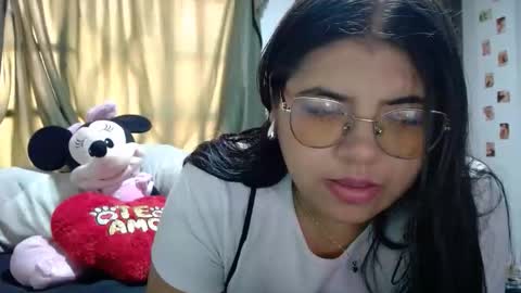 Snapshot of kimmy_kimmy_ chatting on November 2025 06:19:02 PM Kimmy online show from November 2025 06:19:02 PM