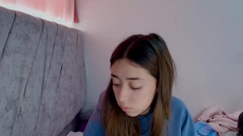 kimm online show from October 2025 04:29:02 PM