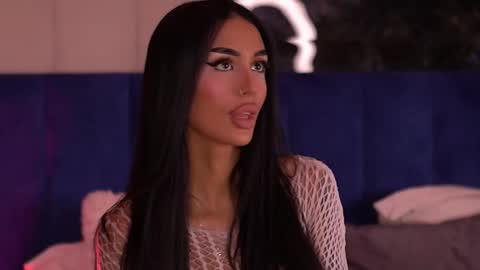 Kim online show from October 2025 02:03:02 PM