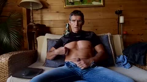 Snapshot of kimonoblues chatting on November 2025 02:05:01 PM kimonoblues online show from November 2025 02:05:01 PM