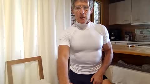 Snapshot of kimonoblues chatting on December 2025 12:54:01 PM kimonoblues online show from December 2025 12:54:01 PM