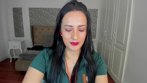 Kim online show from October 2025 07:44:02 PM