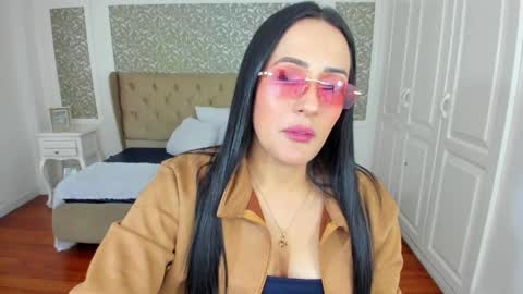 Kim online show from May 2026 07:20:01 PM