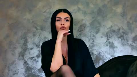 Kim Wilmes online show from May 2026 12:21:02 PM