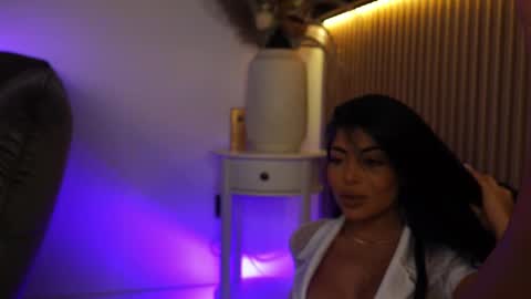 Andreea online show from September 2025 06:30:02 PM