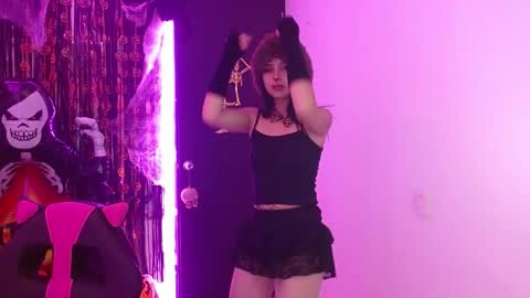 Kind Scarlett online show from October 2025 02:58:02 AM