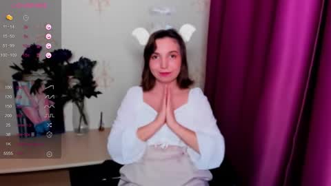 Hazel online show from September 2025 06:08:02 PM