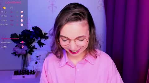 Hazel online show from February 2026 07:06:02 PM