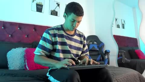 king_ares1 online show from May 2026 11:06:01 AM
