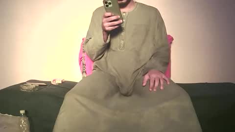 Snapshot of king_of_arabians chatting on January 2026 06:17:01 AM king_of_arabians online show from January 2026 06:17:01 AM