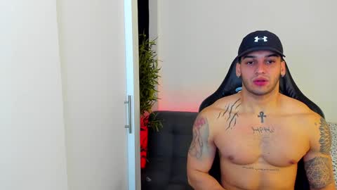 king_of_kings__ online show from December 2024 04:11:01 AM