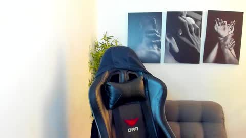 king_of_kings__ online show from February 2025 01:23:01 AM