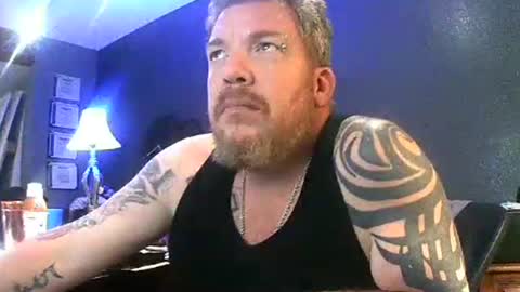 Snapshot of kingandqueenjanky chatting on November 2025 10:37:01 AM Janky online show from November 2025 10:37:01 AM