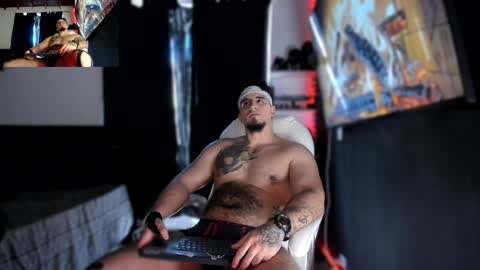 King Bear online show from December 2024 10:40:02 PM