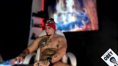 King Bear online show from February 2025 06:43:02 AM