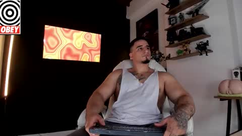 King Bear online show from November 2025 02:18:01 PM