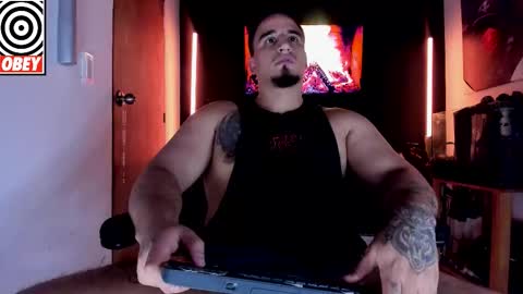 King Bear online show from December 2025 01:21:02 AM