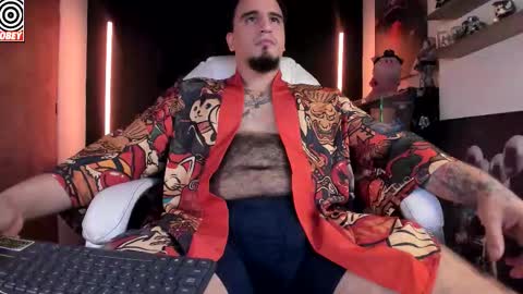 King Bear online show from March 2026 01:32:02 AM