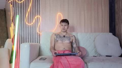 Dani  online show from December 2025 04:06:02 AM