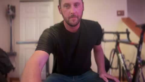 Snapshot of kingcocksmen69 chatting on November 2025 06:28:01 AM Cocksmen online show from November 2025 06:28:01 AM