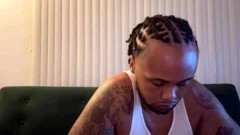 Snapshot of kingdabiggest chatting on September 2025 04:04:02 AM KingDaBiggest online show from September 2025 04:04:02 AM