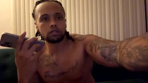 Snapshot of kingdabiggest chatting on September 2025 04:28:01 AM KingDaBiggest online show from September 2025 04:28:01 AM