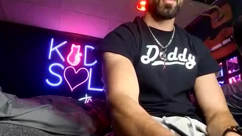 kingdaddysayless online show from October 2025 09:58:02 PM