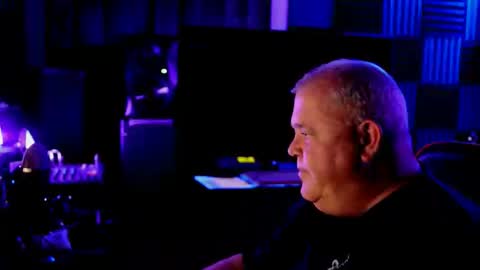 Snapshot of kingjamesviii chatting on October 2025 04:02:01 AM King James VIII online show from October 2025 04:02:01 AM