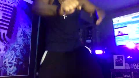 Snapshot of kinglibra420 chatting on December 2024 03:29:01 AM loyal fuck online show from December 2024 03:29:01 AM