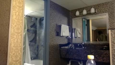 Snapshot of kinglibra420 chatting on February 2025 08:31:02 AM loyal fuck online show from February 2025 08:31:02 AM