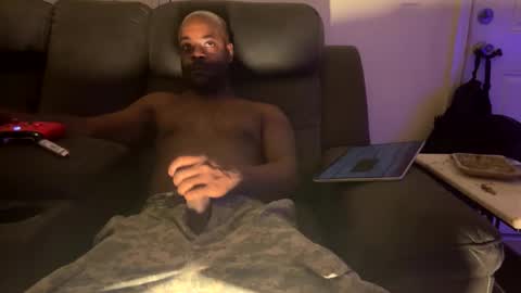 kingofkingz74 online show from November 2025 02:34:02 AM