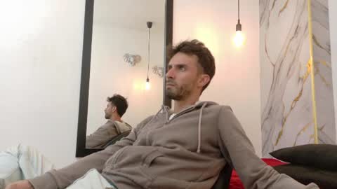KING  online show from July 2026 03:32:01 AM