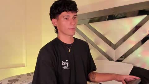  A L E X  online show from February 2025 03:59:01 AM