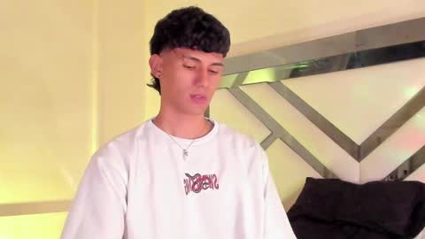  A L E X  online show from February 2025 06:28:01 AM