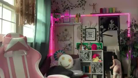 Snapshot of kinkilexixxx chatting on February 2025 02:54:02 PM Lexi Onlyfans online show from February 2025 02:54:02 PM