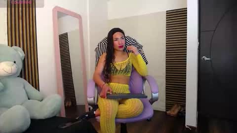 Snapshot of kinky_milky chatting on September 2025 01:49:01 AM Lia online show from September 2025 01:49:01 AM