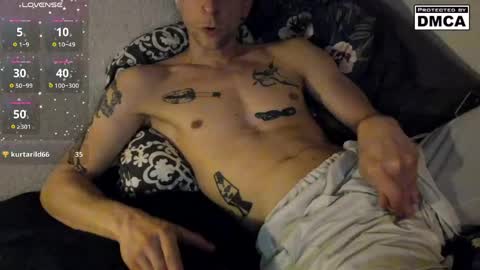 Snapshot of kinky_spidey chatting on May 2026 01:32:02 AM kinky_spidey online show from May 2026 01:32:02 AM