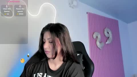 kinky yeyns online show from October 2025 12:30:02 AM