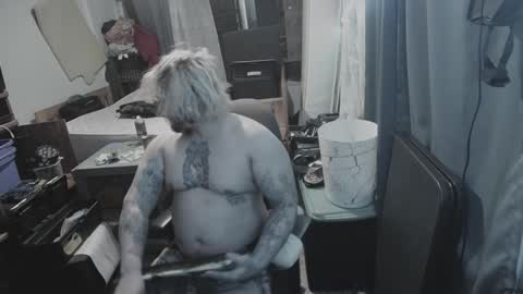 Snapshot of kinkybiguy14 chatting on March 2025 01:03:02 AM Kinky Cassie online show from March 2025 01:03:02 AM