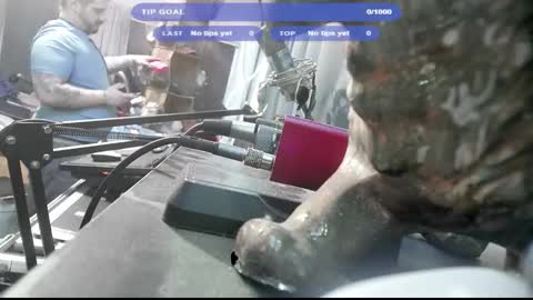 Snapshot of kinkybiguy14 chatting on November 2025 06:40:02 AM Kinky Cassie online show from November 2025 06:40:02 AM