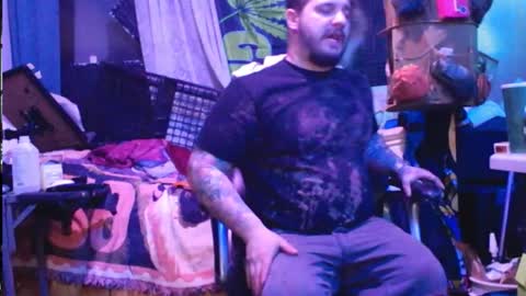 Snapshot of kinkybiguy14 chatting on December 2025 07:45:02 AM Kinky Cassie online show from December 2025 07:45:02 AM