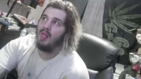 Snapshot of kinkybiguy14 chatting on January 2026 08:06:01 AM Kinky Cassie online show from January 2026 08:06:01 AM